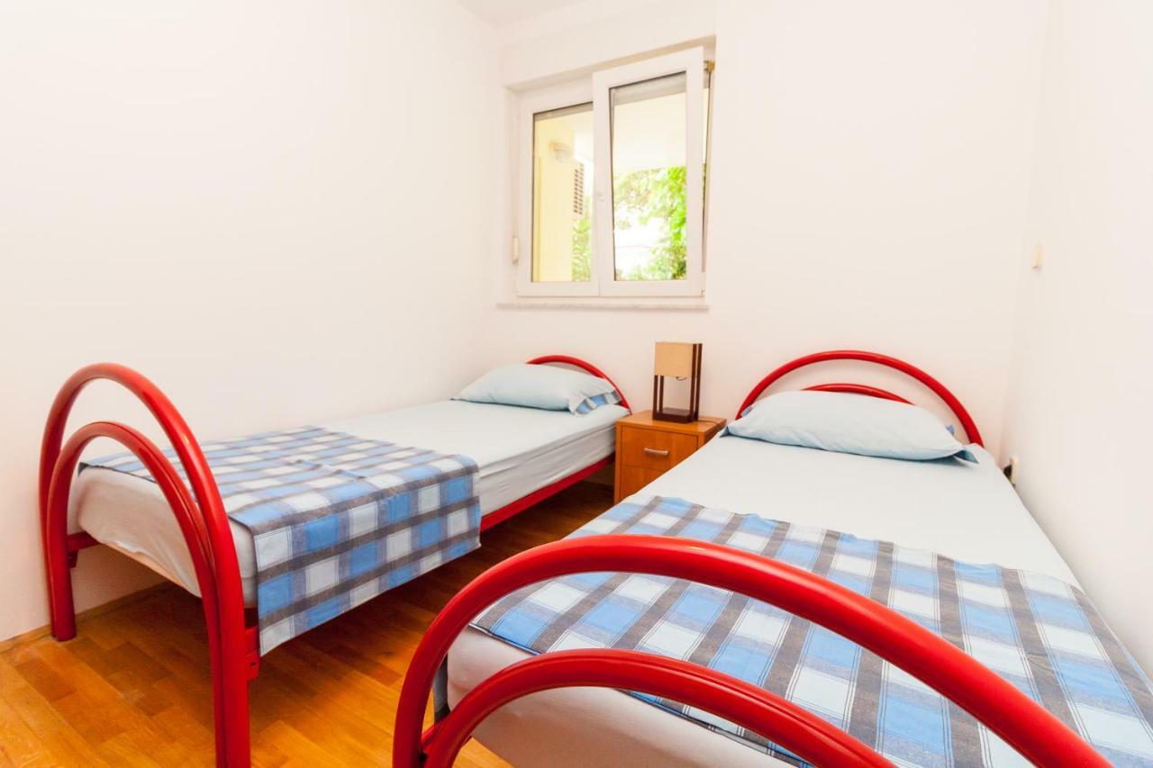 • Lungomare Beach Apartment Pula • Екстер'єр фото